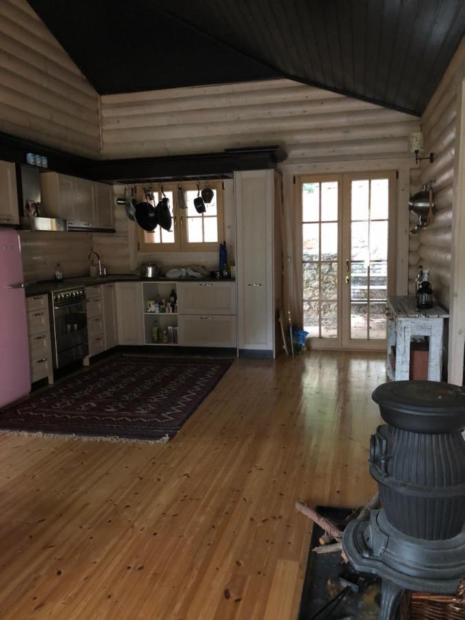 Вілла Shelter Калаврита Екстер'єр фото